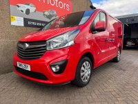 VAUXHALL VIVARO
